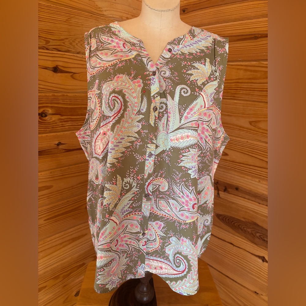 American Eagle Outfitters Olive Paisley Top- XL